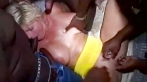 Lori Lust-Gangbang In Paradise