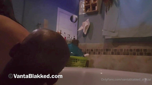 Vanta Blakked-Love Sitting on That Black Dick