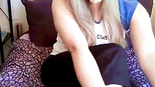 Ex-Girlfriend Melissa, 18, Masturbates in College Dorm
