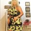 Hot lady with sexy curves teasing in an amateur gallery