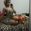 Hot lady with sexy curves teasing in an amateur gallery